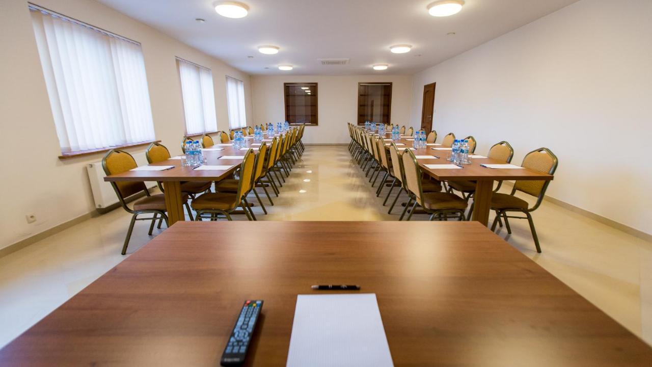 Elgrom Falenty Park Raszyn Kültér fotó